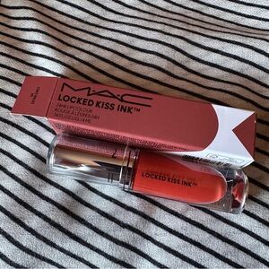 MAC Cosmetics Locked Kiss Ink 24Hr Lipcolour - 99 Extra Chili